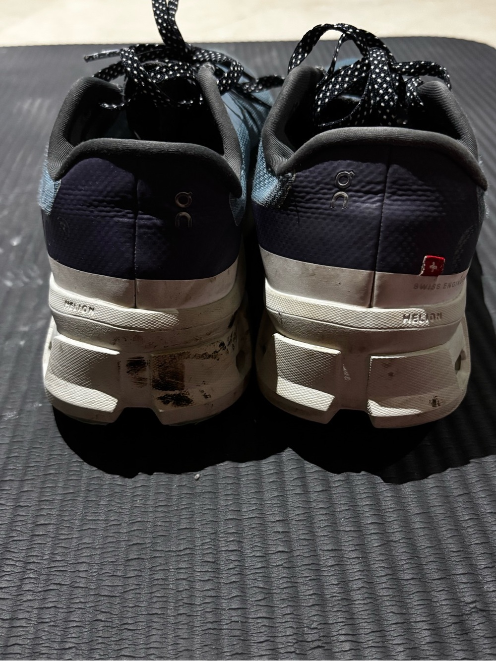 On Running Men’s Sneakers in Navy and White